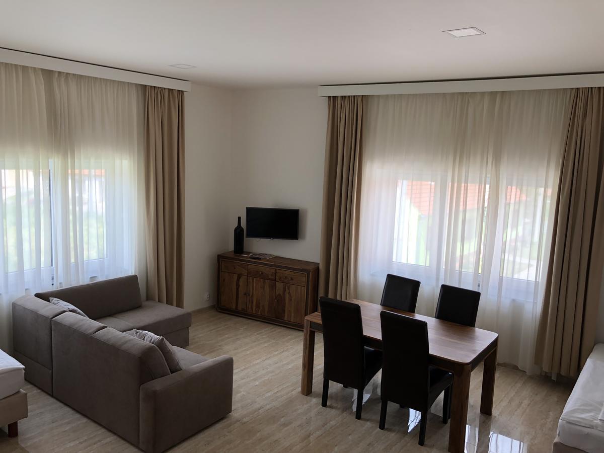 Apartmán Za radnicí Valtice Esterno foto